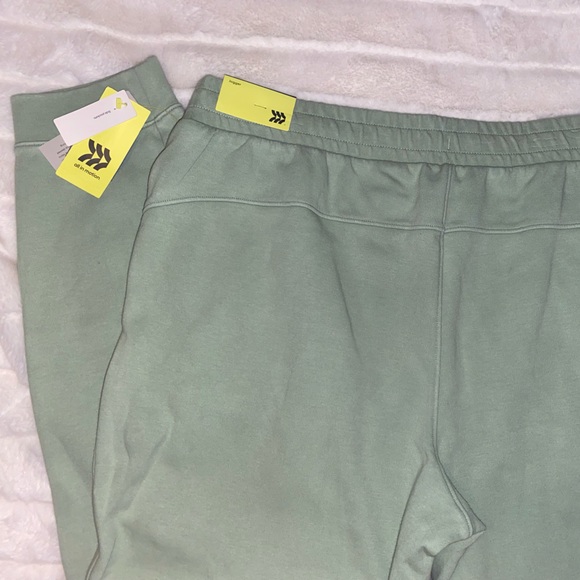 Sweatpants - Picture 2 of 2